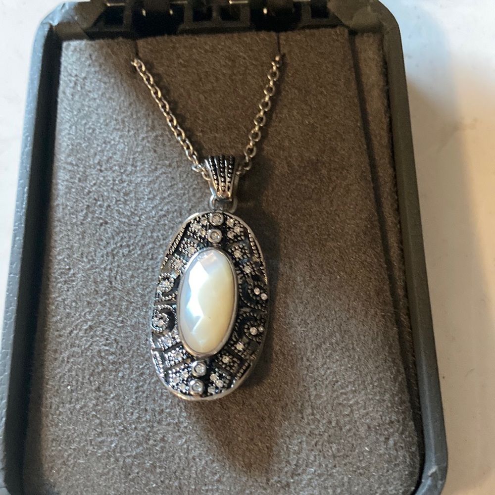 Chisel Mother of Pearl pendant - New- antique silver.